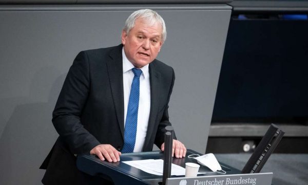 Deputeti gjerman: Vuçiqi e ka gënjeshtrën element qëndror të veprimeve të tij