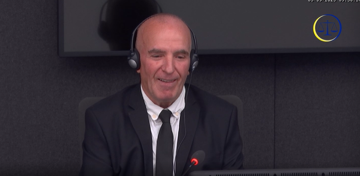 Dëshmitari në gjyqin ndaj Thaçit: “Besën e shqiptarit po ua jap se unë s’kam qenë as roje pylli, as polic”