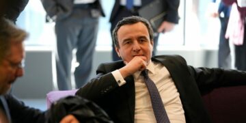 Me çka mund të përballet Kosova nëse Kurti nuk lëshon pe?