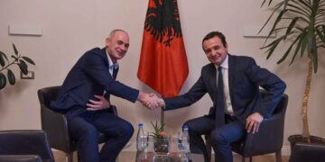 Humolli: Klasa jonë politike po bën veprime, e në fund po kërkon shpëtim, ku nuk ka mundësi me i shpëtu