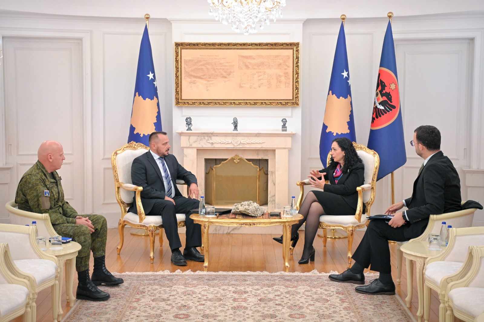 Osmani takon Ministrin e Mbrojtjes dhe komandantin e FSK-së