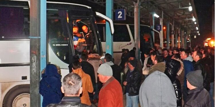 Zyrtari i PDK’së: 30 mijë kosovarë të punësuar emigruan vetëm vitin 2022
