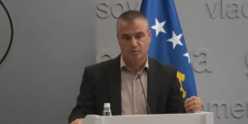 Zv.drejtori i policisë: Personat e armatosur janë të rrethuar – ka ende shkëmbim zjarri