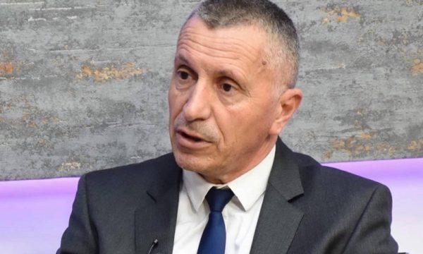 Kamberi paralajmëron se Vuçiq mund të hakmerret në Preshevë