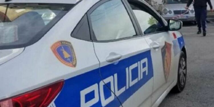 Ngjarje e rëndë në Shqipëri, ky është mësuesi që vrau veten pranë varrit të gruas