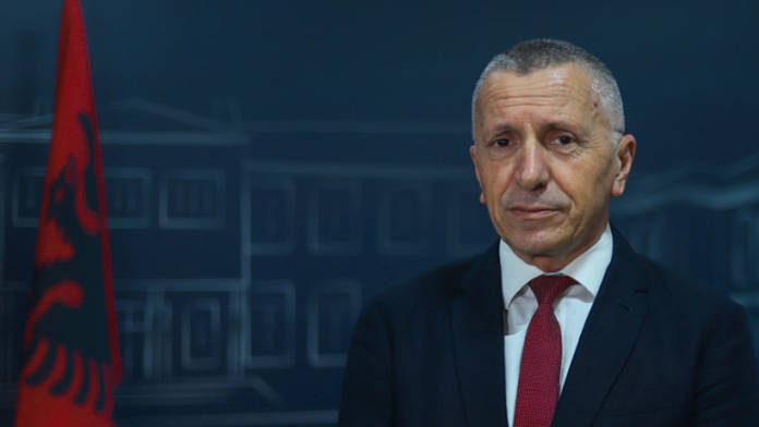 Kamberi: Nëse Vuçiq s’e tërheq ushtrinë, mund të rikthehet Zona e Sigurisë 5 km nga Marrëveshja e Kumanovës