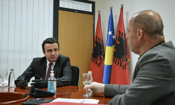 Lladrovci i kujton fjalët e Thaçit për emisarin e BE-së: Ishte vizionar, dikujt iu deshtën vite për ta njohur Lajçakun