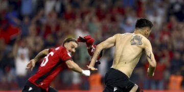 Mediat serbe e kërkojnë dënimin e Dakut për tatuazhin “Katana 138”