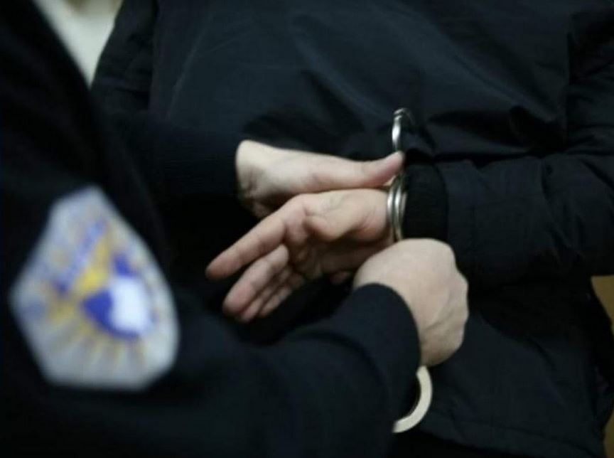 Arrestohet një person në Mitrovicë, Policia i gjen 4.7 gram substancë narkotike