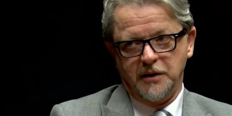 Gorani: Kosova sot i ka dy rrugë, ose m’u konfrontu me ndërkombëtarët ose me i zbatu marrëveshjet