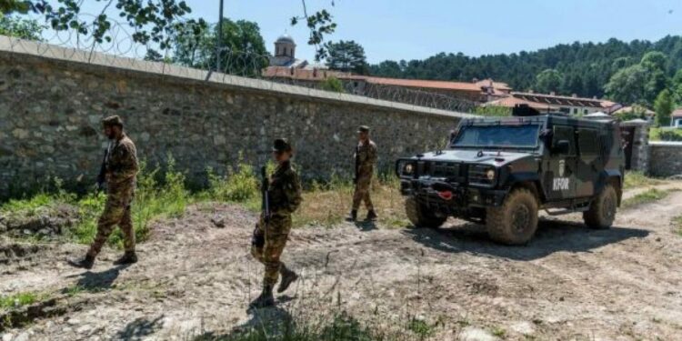 KFOR-i do të shtoj trupat rreth Manastirit të Deçanit – shkak stërvitjet ushtarake