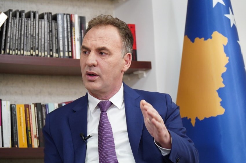 Limaj: Kurti e ka kthy shtetin në OJQ, janë qyqana