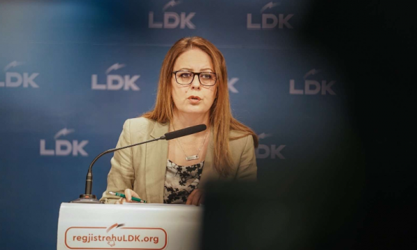 Bajrami: Për herë të parë në histori, një zëvendësministër nënshkruan tenderë milionësh