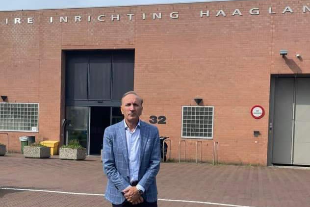 Profesori Ibrahim Gashi viziton çlirimtarët në Hagë: Vizitë atyre që e mësuan drejtë historinë, e bënë historinë dhe po e mbrojnë historinë