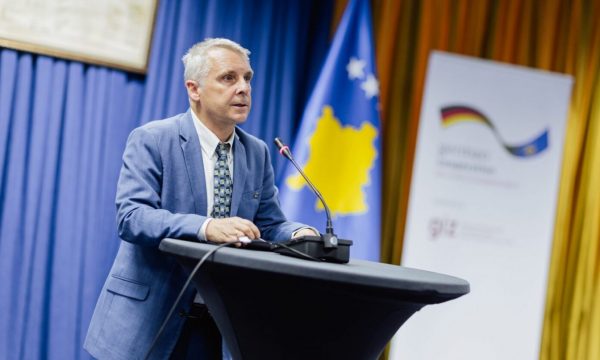 Rohde: Kosova e vetmja që po hesht për Asociacionin, nuk kemi informacione për armë ilegale në Veri