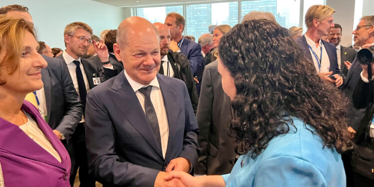 Osmani me “partnerë dhe aleatë të çmuar”, publikon foto nga pritja e organizuar nga Szholz në New York