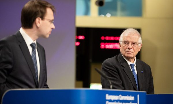 Serbia shpalli ditë zie, BE: Nuk mund të barazohen terroristët me viktimat e terrorizmit