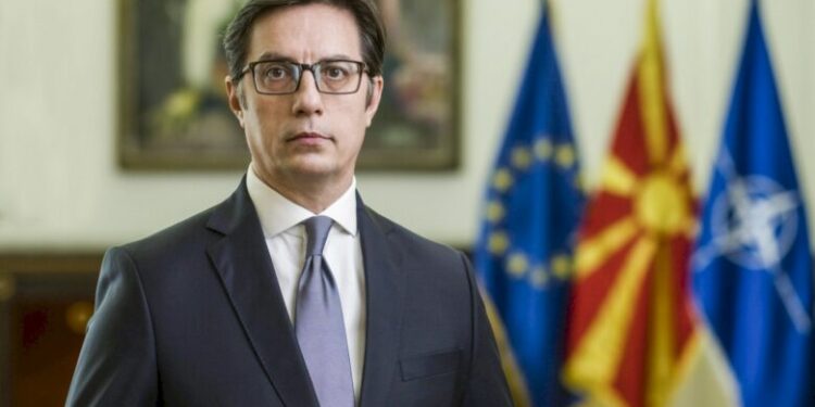 Pendarovski: Nëse shtetet e Ballkanit udhëzohen për zgjidhje të mosmarrëveshjeve dypalëshe, nuk do të hyjnë në BE