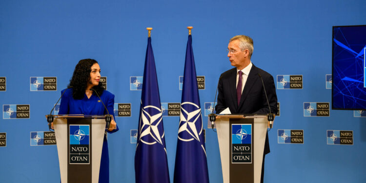 Eksperti i sigurisë: Takimi Osmani-Stoltenberg, një rikthim i Kosovës në arenën ndërkombëtare