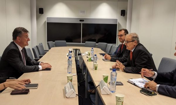“Tensionet e mundshme në Kosovë”, Lajçak i diskuton në Bruksel skenarët me komandantin e KFOR’it
