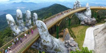 Ura e cila qëndron në duart e Zotit