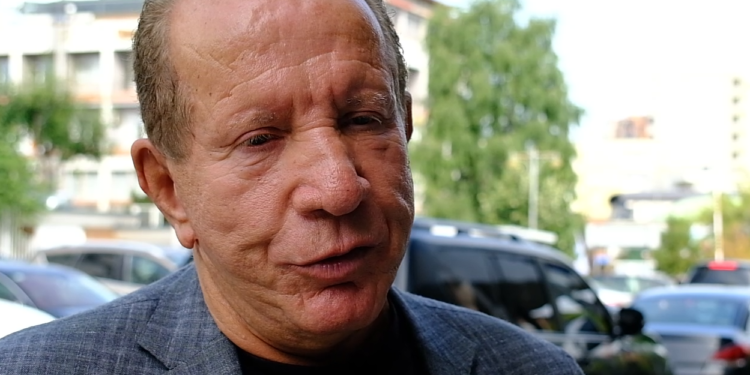 Pacolli viziton ish-krerët e UÇK-së në Hagë: Drejtësia do të triumfojë
