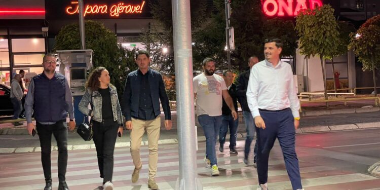 22 panele ndriçuese dhe 10 radar në Prishtinë, Ilirik Musliu njofton investimet e reja