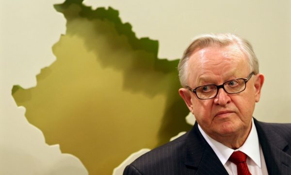 “Serbia ia vodhi kuletën Kosovës”, Ahtisaari në CNN më 2008: Të gjithë e dinin se pavarësia po vinte
