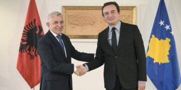 Kurti në takim “të përzemërt” lamtumirës me Minxhozin, e falënderon për “kontributin e çmueshëm”