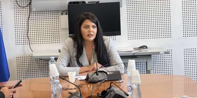 Deputetja Krasniqi: Një Qeveri që tallet me qytetarët nuk i duhet vendit