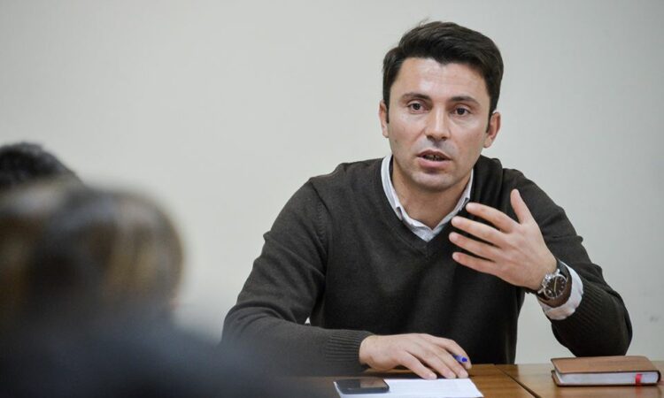 Rrustemi, Qunit të LDK-së: E ke votu “Zajednicën” dhe Specialen, e tash po flet për patriotizëm