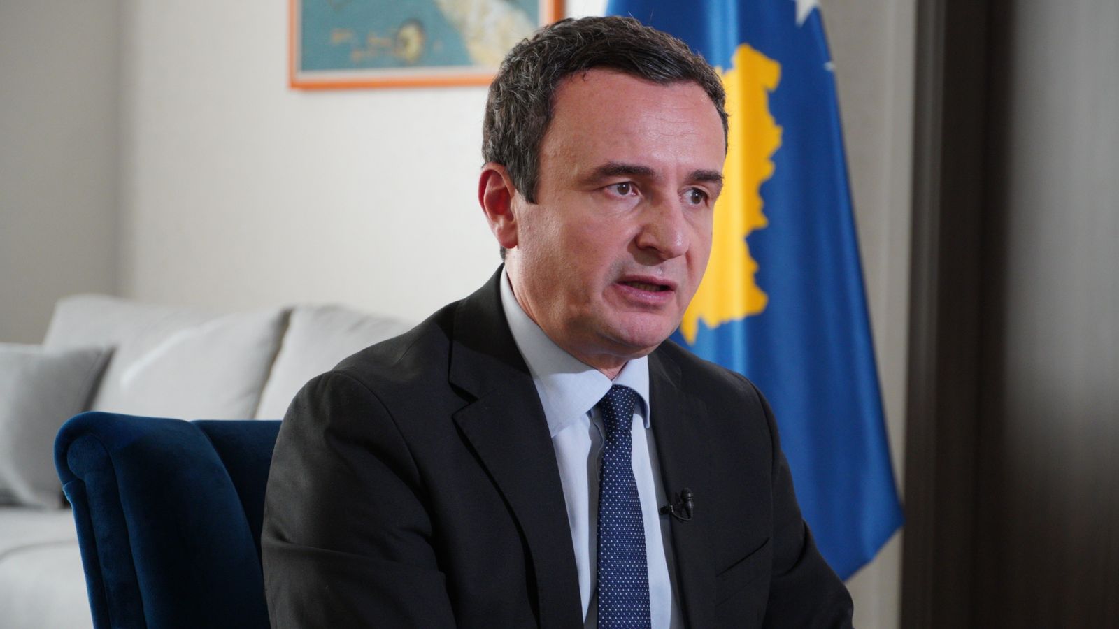 VV-ja në krahasim të qeverisjes dy vjeçare, Kurti thur lavde për Policinë e Kosovës