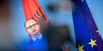 Bushati: Serbinë duhet ta shohim me sytë e Kosovës