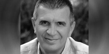 Shkruan Ermal Mulosmani: Shqiptarët nuk janë trima, nuk kanë qejf të vdesin, sa më larg frontit aq më të çartur janë