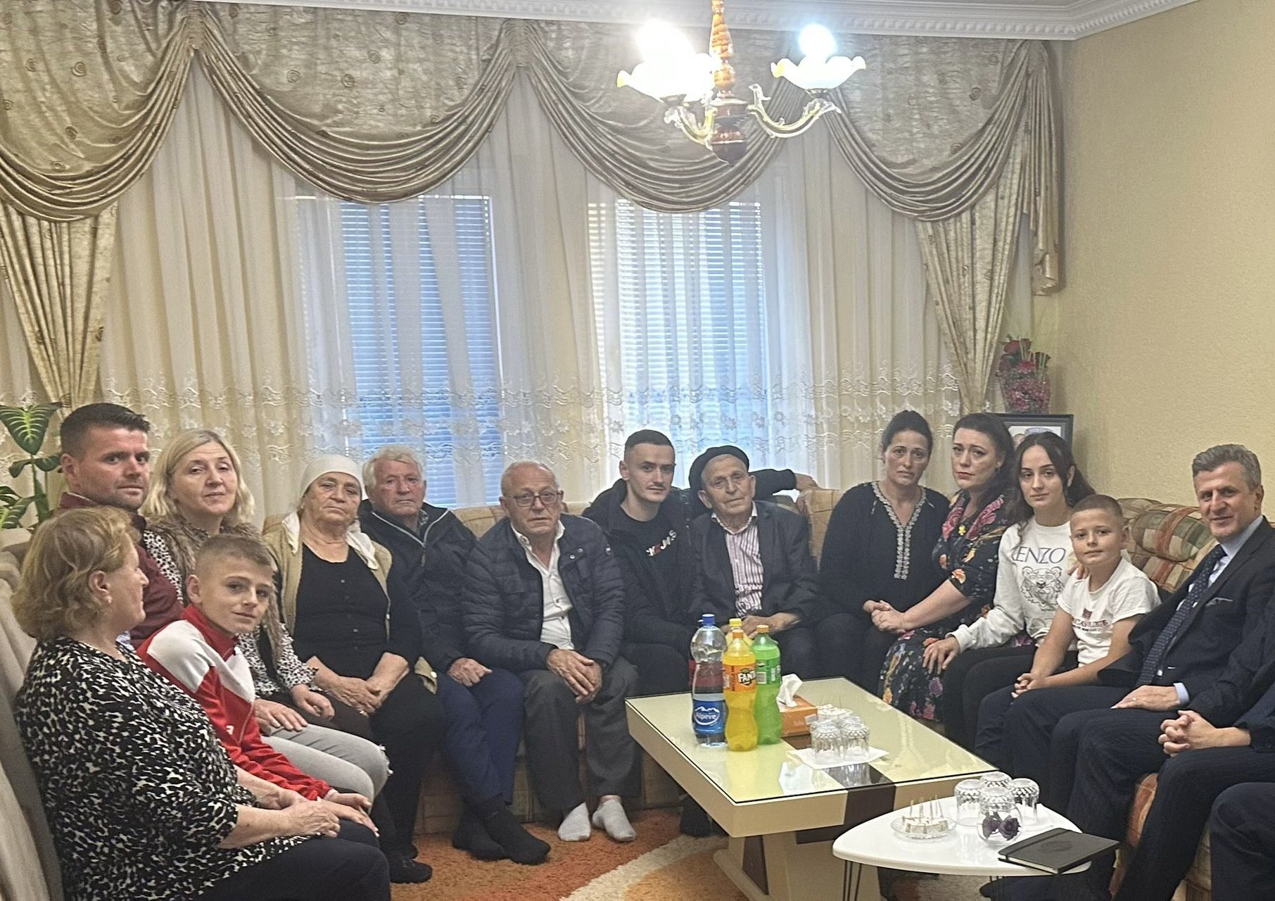 Deputetja e zëshme për Kosovën: Radoiçiqi ende i lirë në Serbi, Beogradi pa asnjë përgjegjësi për sulmin