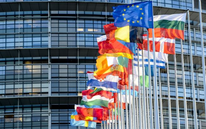 Eurodeputetët kërkojnë që Serbisë t’i ngrihen fondet e BE-së