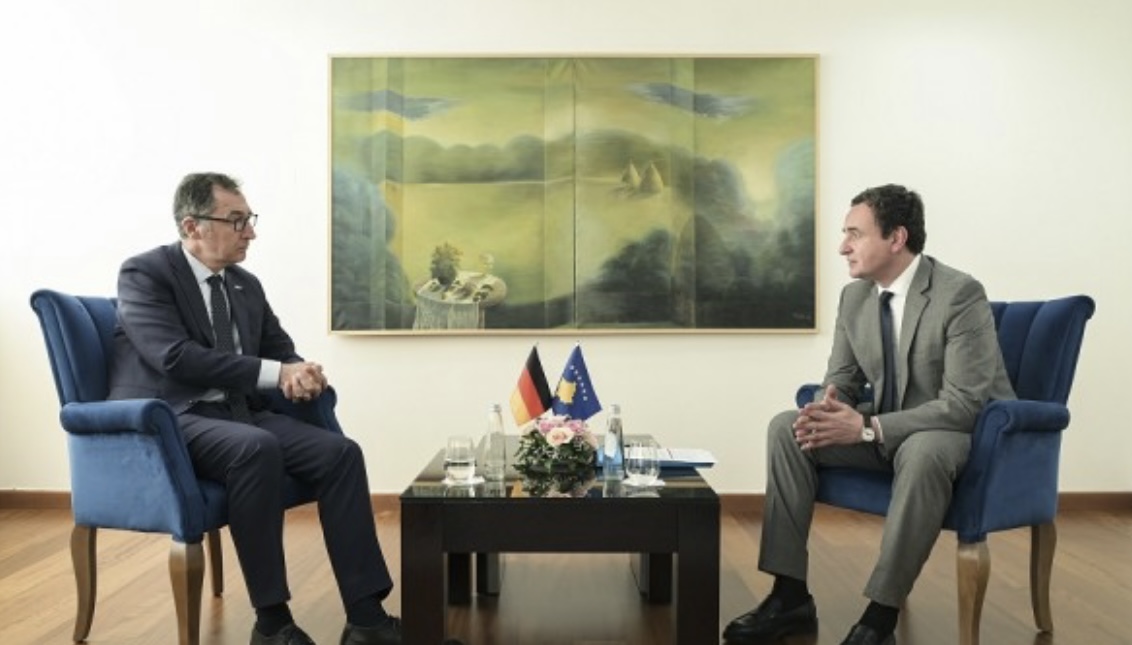 Kurti njoftoi ministrin gjerman me faktet që dëshmojnë lidhjen e Serbisë me sulmin terrorist