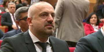Çfarë fshihet pas lirimit të Radoiçiqit? Mediumi serb: Prokurori e ndihmoi gjykatësin në këtë vendim