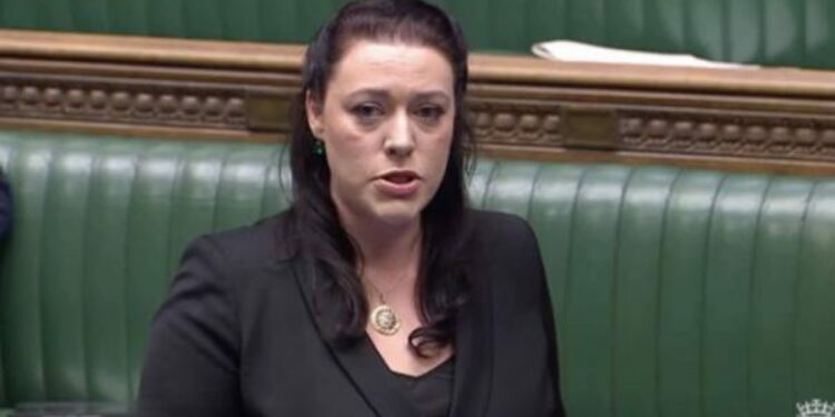 Deputetja britanike: Serbia t’ua dorëzojë Radoiçiqin institucioneve kosovare të drejtësisë