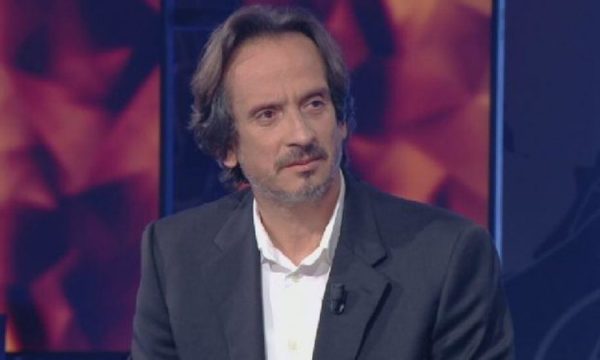 Ndeshja Shqipëri-Çeki, gazetari Ben Andoni: Kurtit nuk iu bë vend për të ulur afër Ramës në Zonën VIP