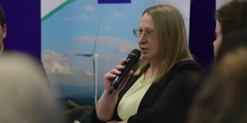 Armatimi shtesë i kapur në veri, Schneeberger: T’i hiqen sanksionet Kosovës, t’i vendosen Vuçiqit
