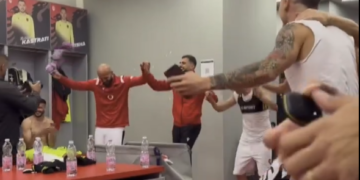 “Gjermania nuk është si përpara”/ Këngë e valle në zhveshtoren e kuqezinjve të Kombëtares