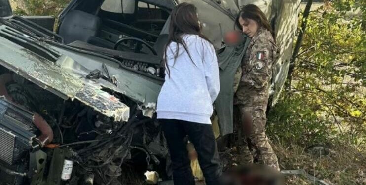 Aksidentohet një veturë e KFOR-it në Pejë, nuk dihet për të lënduar