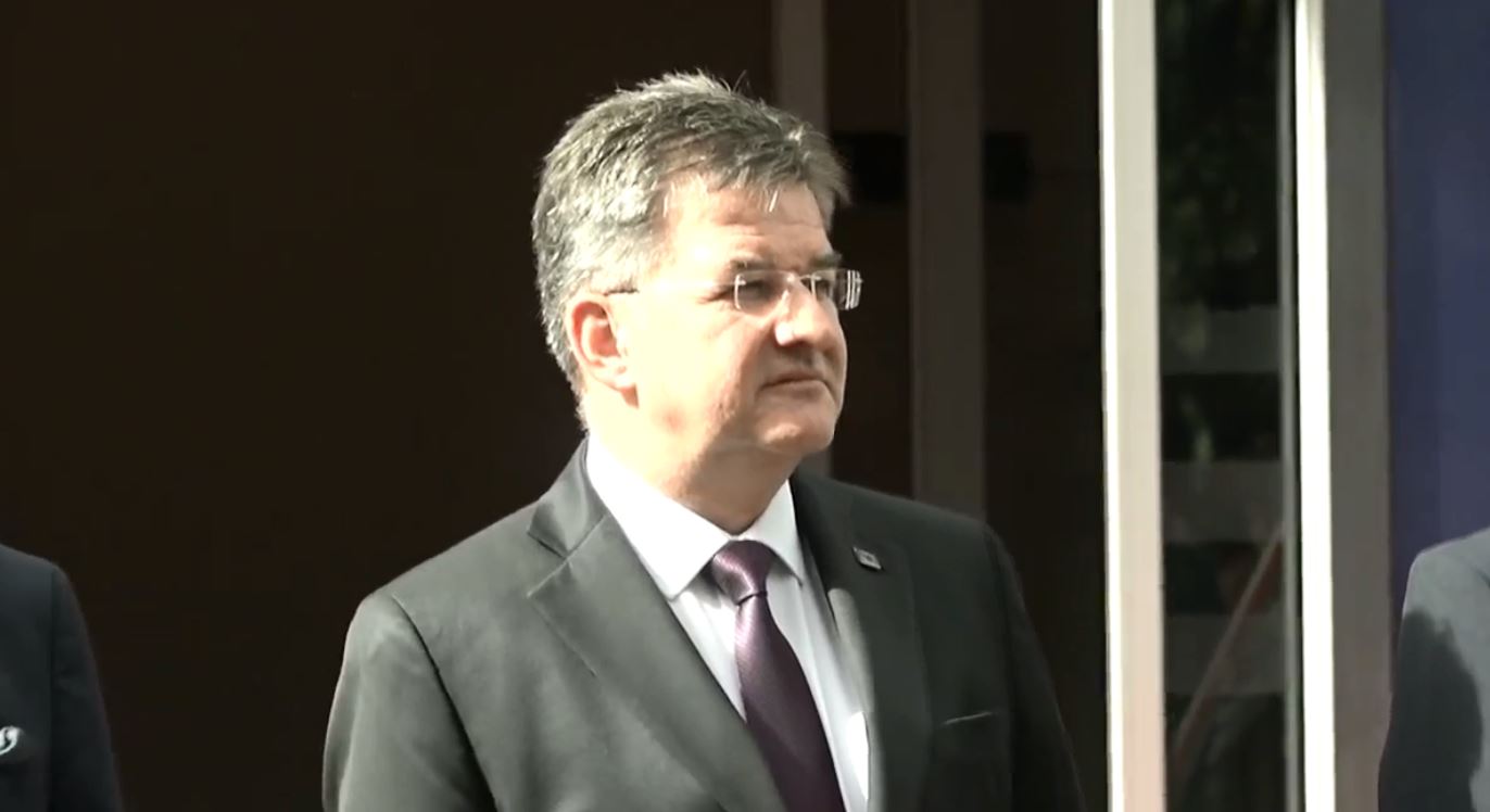 Takimi i Kurtit me emisarët/ Lajçak: Dënuam fuqishëm sulmin e 24 shtatorit, duhet të ecet para me Asociacionin