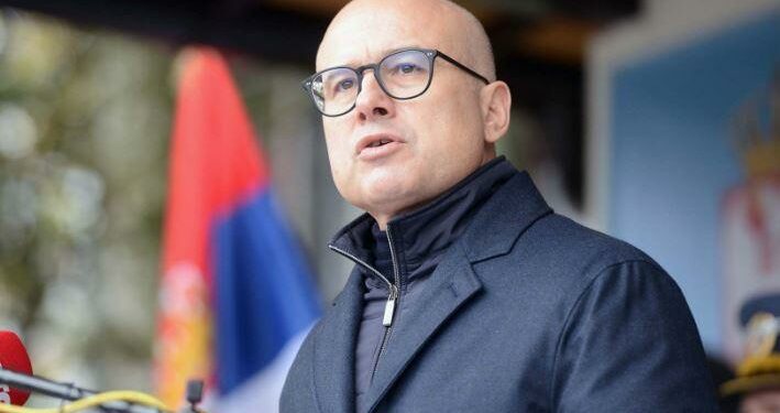 Vuçeviç: Serbia do të diskutojë për blerjen e armëve të reja nga Kina