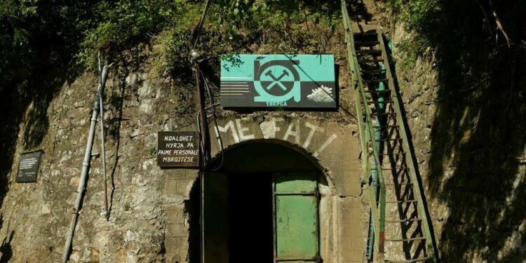 Minatorët vazhdojnë grevën e urisë, 6 prej tyre trajtohen në spital