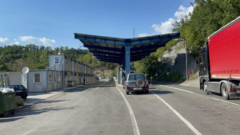 Pikat kufitare në Bërnjak dhe Jarinjë vazhdojnë të jenë të mbyllura