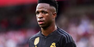 Al-Ahli po përgatit një mega-ofertë për Viniciusin