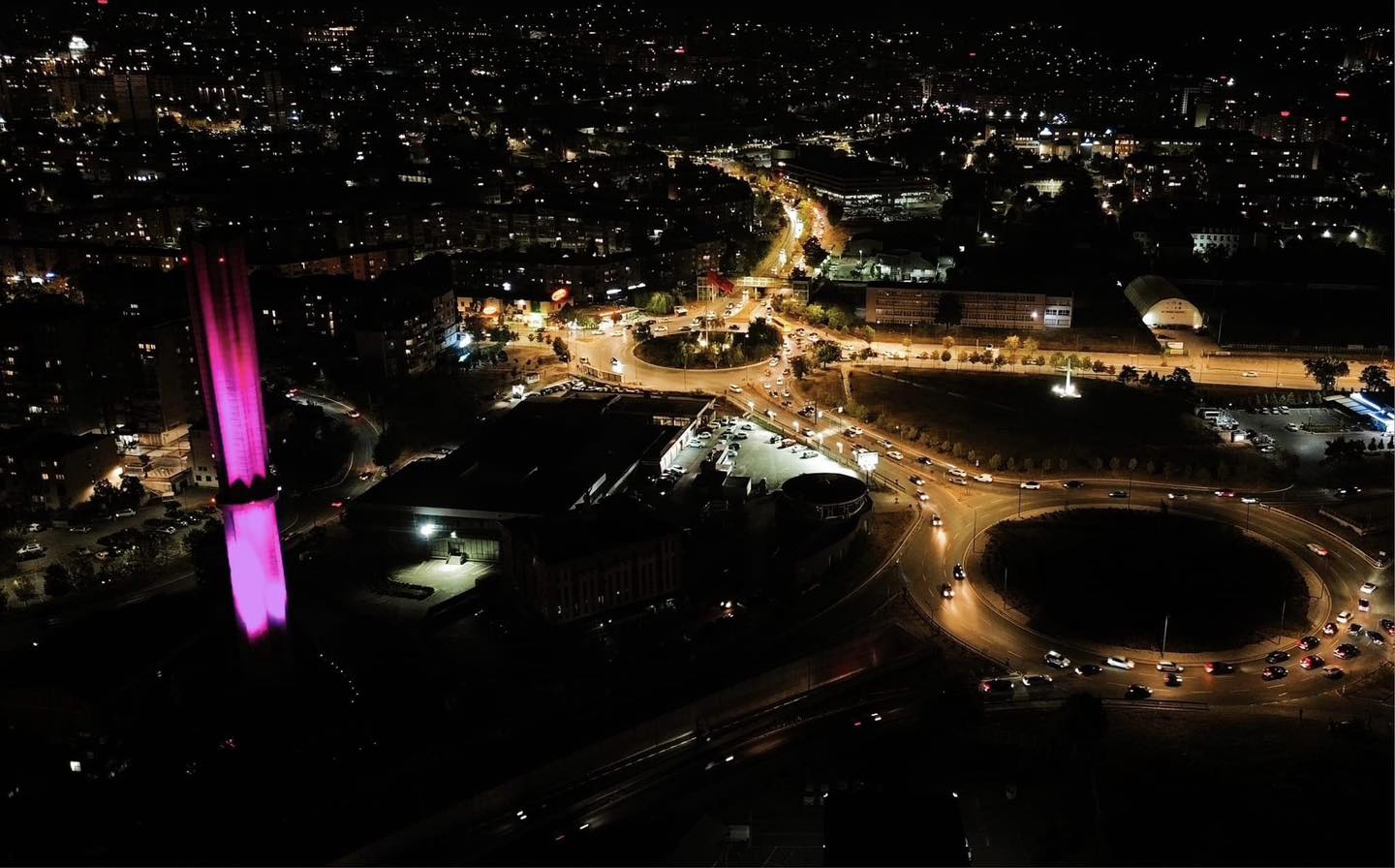 “Termokosi” i bashkohet “Prishtina Rozë” për ndërgjegjësimin ndaj sëmundjes së kancerit të gjirit