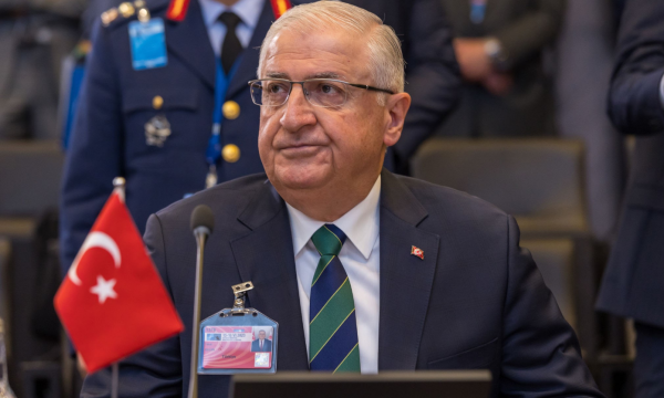 Ministri turk i Mbrojtjes nesër vjen në Kosovë, pritet nga ministri Maqedonci dhe komandanti Bashkim Jashari